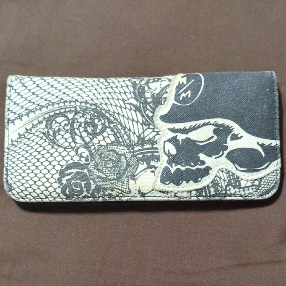Metal Mulisha Black and Cream Skull Wallet